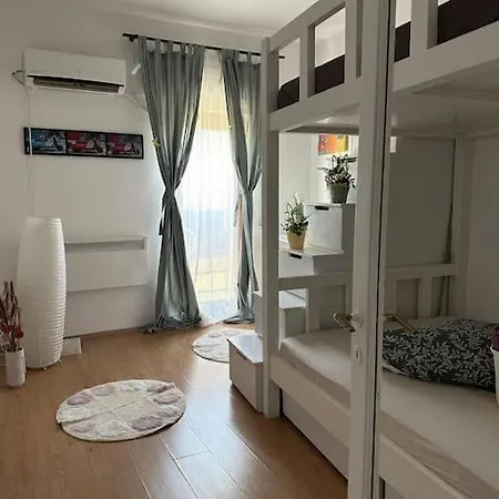 Atheneum Star Apartment