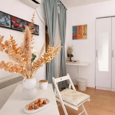 Apartment Atheneum Star